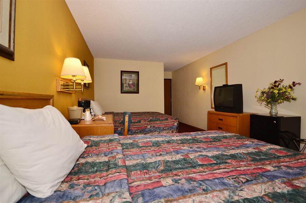 Clarion Pointe Bettendorf - Quad Cities Buitenkant foto