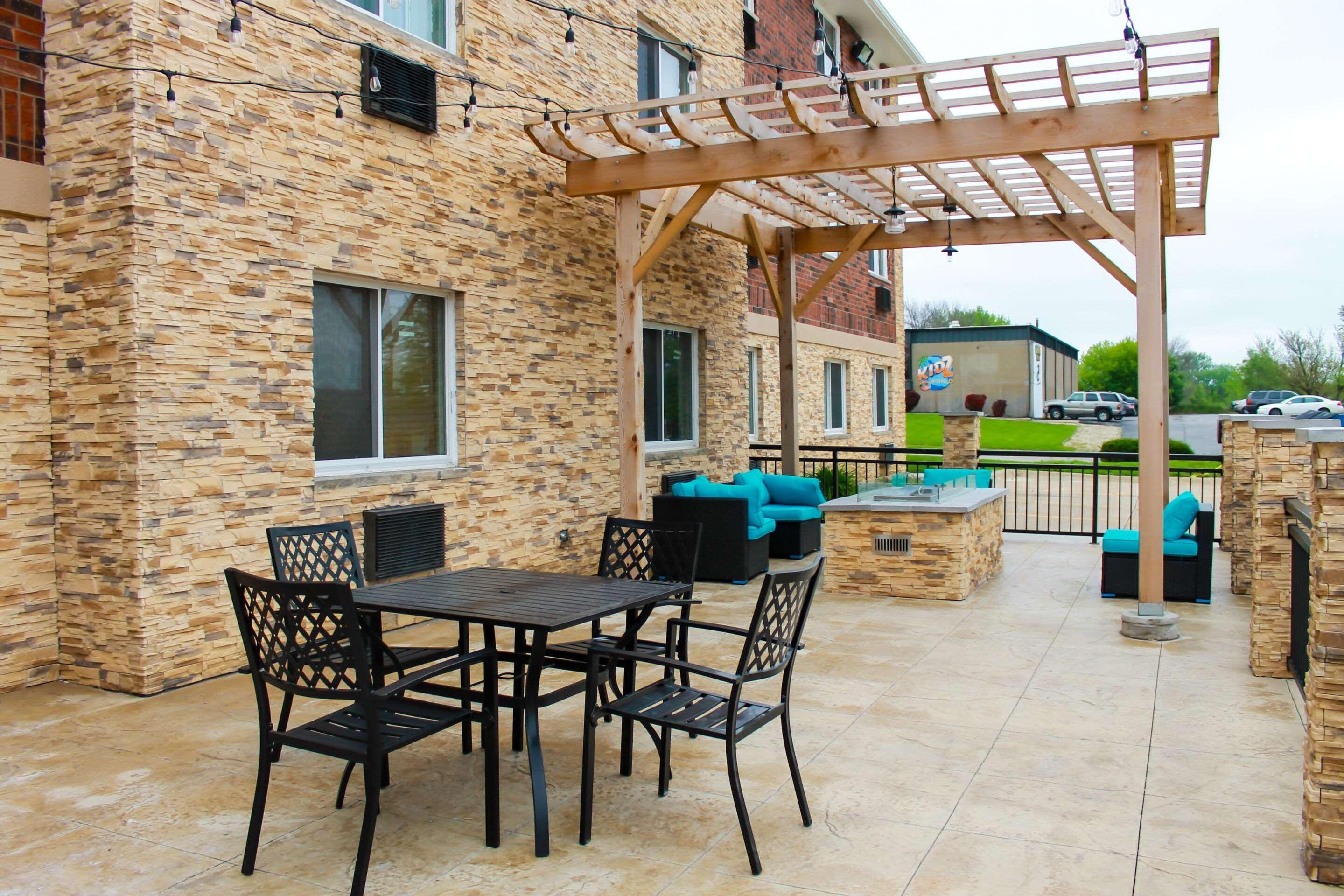 Clarion Pointe Bettendorf - Quad Cities Buitenkant foto