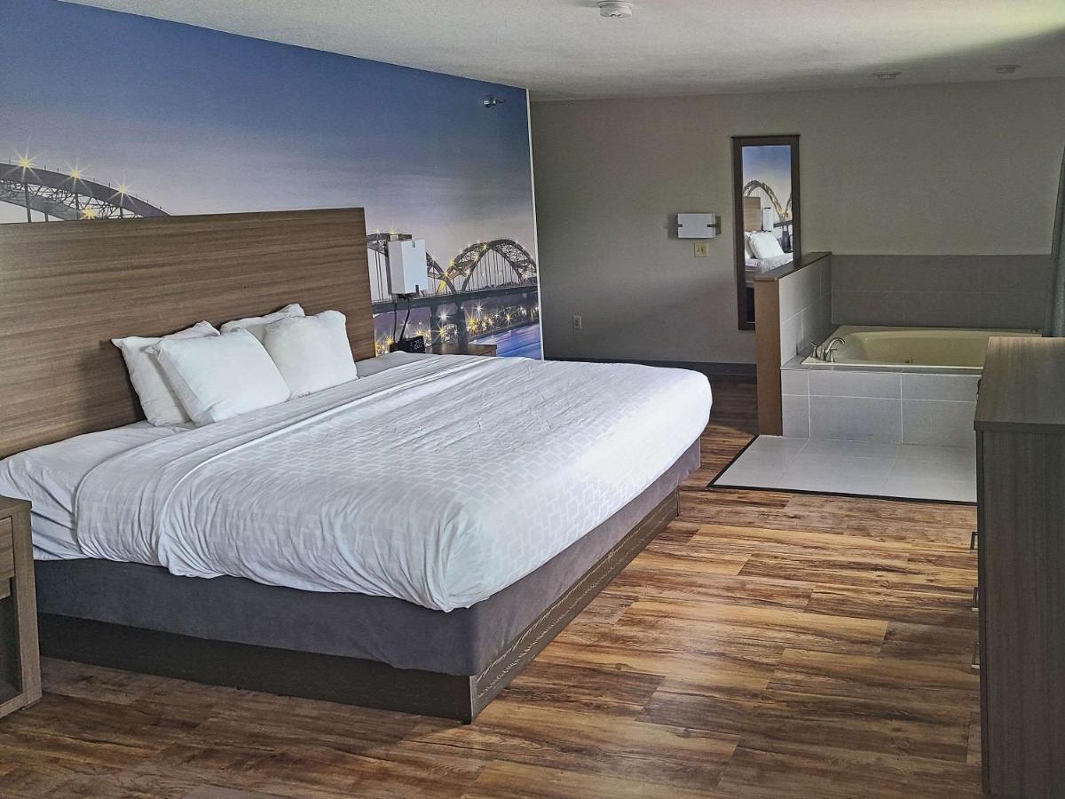 Clarion Pointe Bettendorf - Quad Cities Buitenkant foto