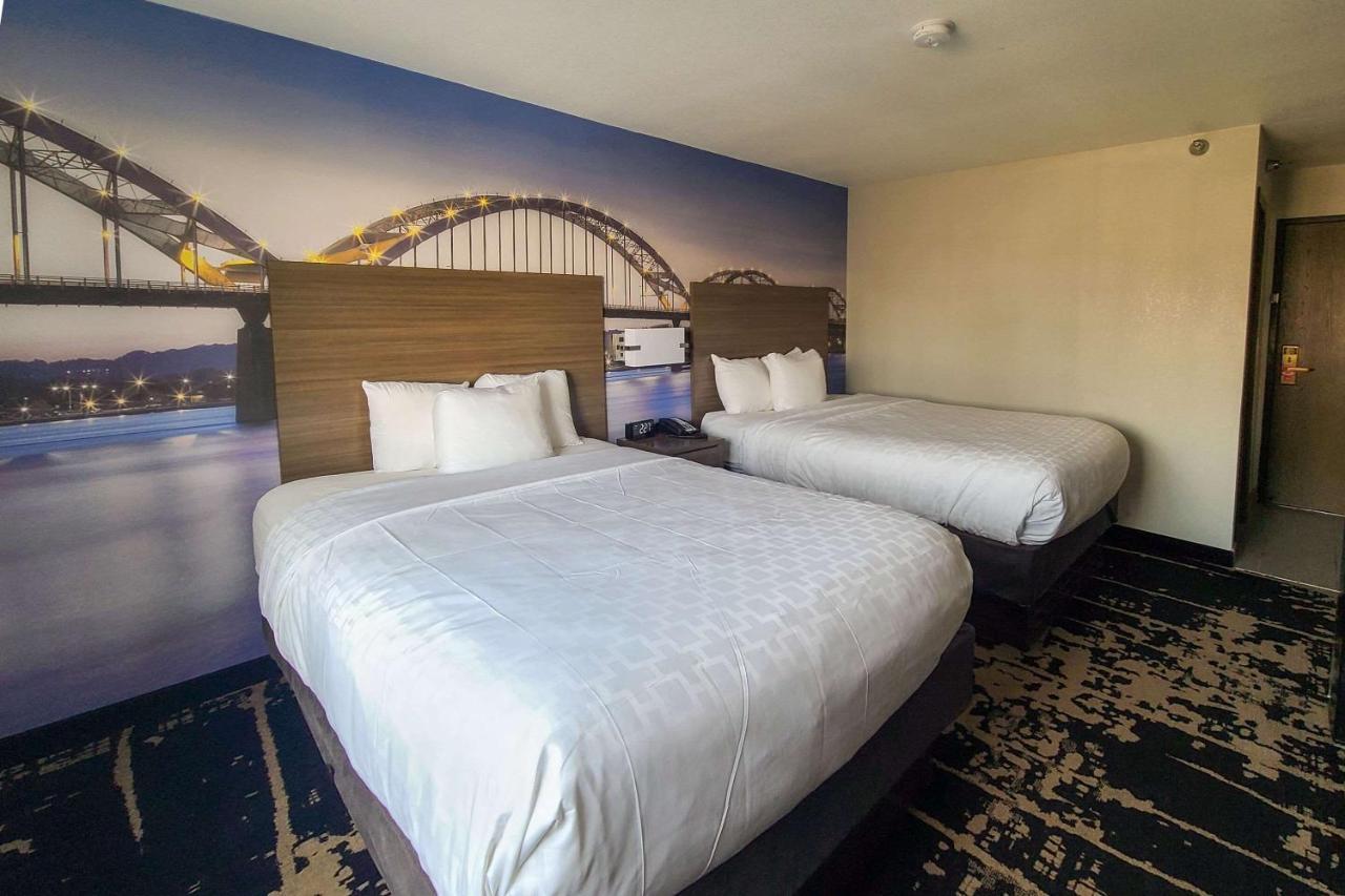 Clarion Pointe Bettendorf - Quad Cities Buitenkant foto